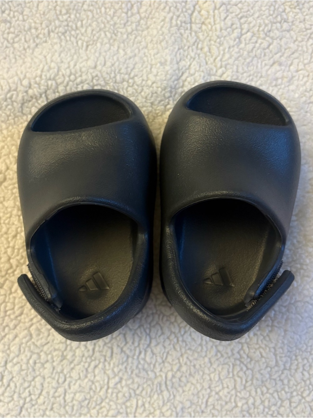 *NWOT* Adidas YEEZY Slide Onyx Black